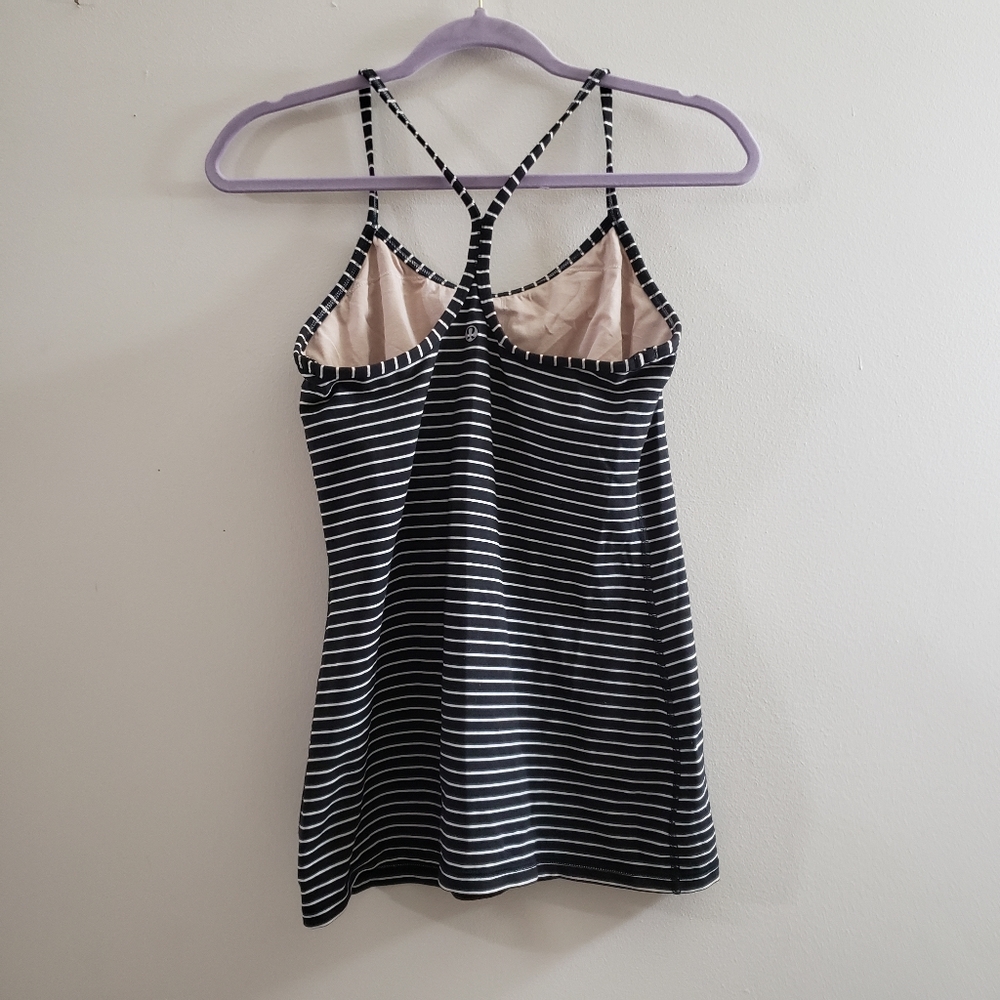 Lululemon • Black & White Mod Stripe Power Y Tank size 8 - Picture 6 of 8